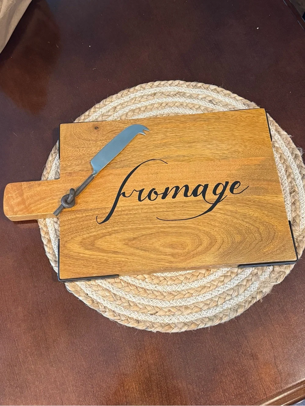 New Mud Pie “fromage” cheese cutting board with knife
